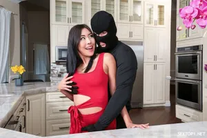 Con đĩ cúp F, vừa sờ mó vừa quan hệ cùng lúc thật tuyệt